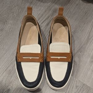 Vionic 7.5 Loafers